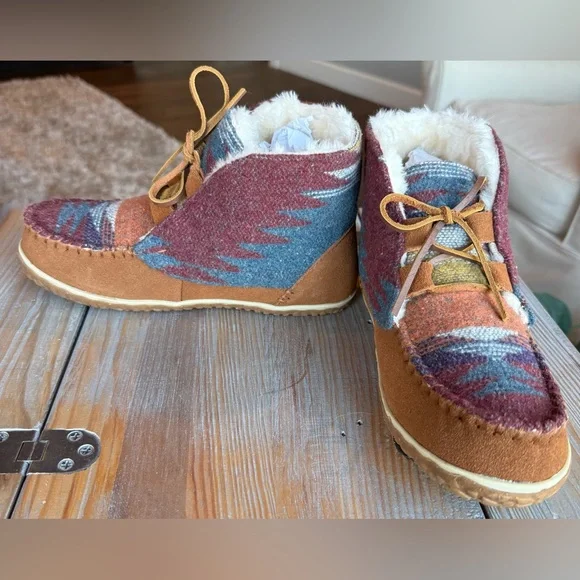 Minnetonka 7 Torrey Brown, Multicolor Indoor/Outdoor Slipper Boots FIT LIKE 6.5 - Picture 7 of 14